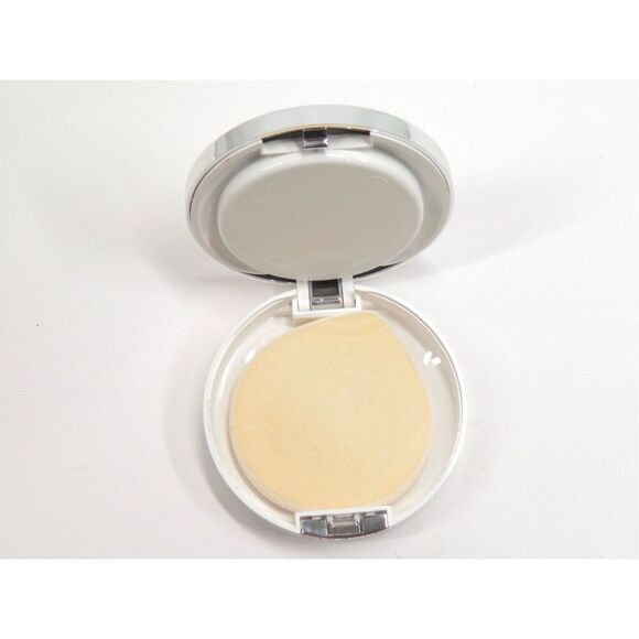 Clinique Beyond Perfecting Pressed Foundation + Concealer 7 Cream Chamois - Picture 4 of 6
